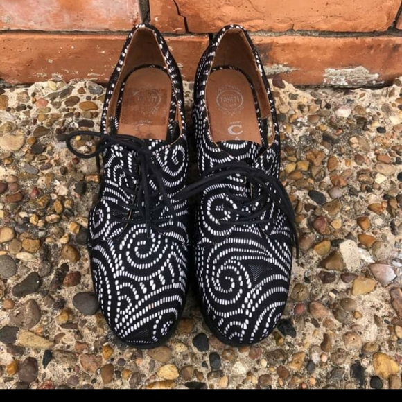 Jeffrey Campbell Cutout Platforms - Picture 6 of 9